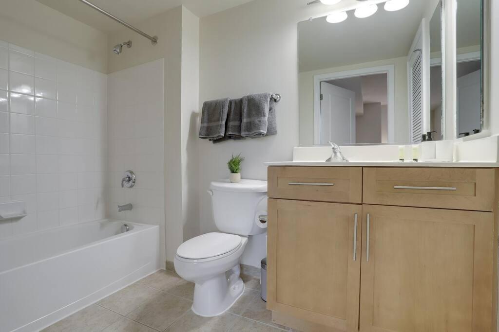 Bright And Cozy Apartment Near Pentagon City Arlington Kültér fotó